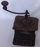 Rasnita veche de colectie