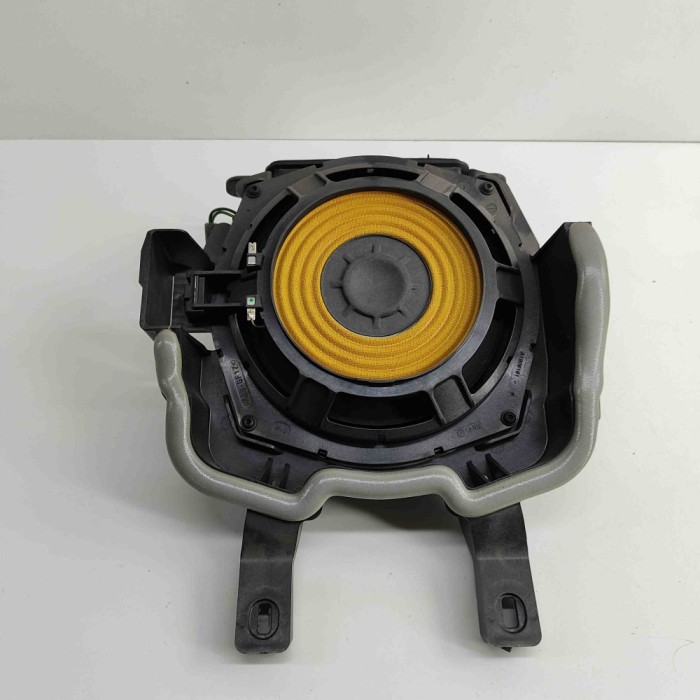 Subwoofer podea dreapta BMW iX I20 2022 OEM: 9442217 30292387