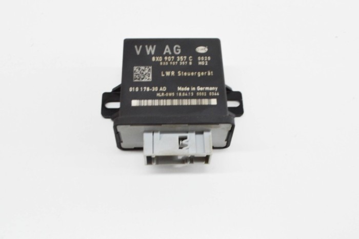 Modul de control far AUDI Q7 4L 2013 OEM: 8X0907357C,8X0907357B,010178-30AD 21336278