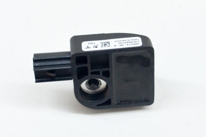 Senzor de impact st&acirc;nga față TESLA MODEL S 2017 OEM: 1005274-00-B | 14340307