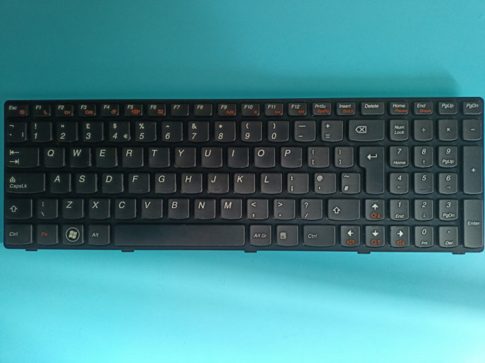 Tastatura Lenovo Ideapad G570 G575 Z560 Z565 25-012624 PK130E43A09
