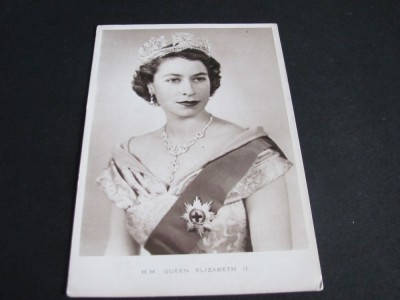 Regina Elisabeta a II-a . Carte Poștală Regalistă Veche foto