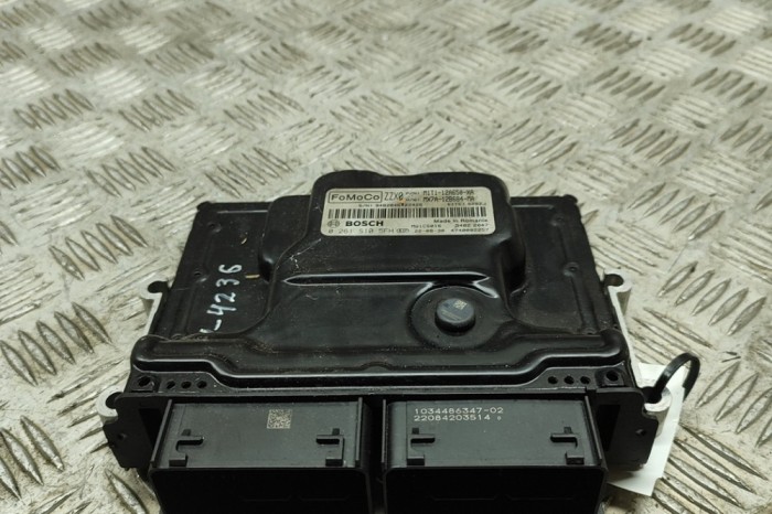 Unitate de control motor FORD PUMA J2K, CF7 2023 OEM: M1T1-12A650-XA,MX7A-12B684-MA,0261S105FH 22941904
