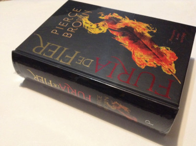 Furia de fier PIERCE BROWN--rf7/3 foto