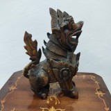 Superbă sculptura veche realizată din lemn masiv c&acirc;ine Fu