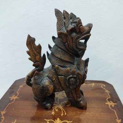 Superbă sculptura veche realizată din lemn masiv c&amp;acirc;ine Fu foto