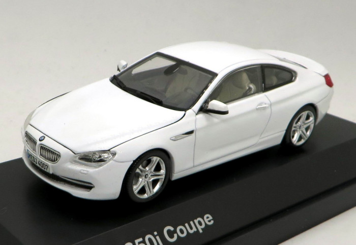 Paragon model BMW 650i coupe ( Glacier white ) 2015 1:43