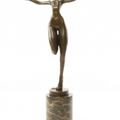 Nud modern - statueta din bronz pe un soclu din marmura BE-67