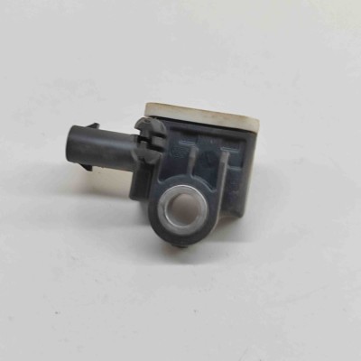 Senzor de impact dreapta față VW CADDY III Variant 2KB, 2KJ, 2CB, 2CJ 2014 OEM: 2H0959351 | 28592794 foto