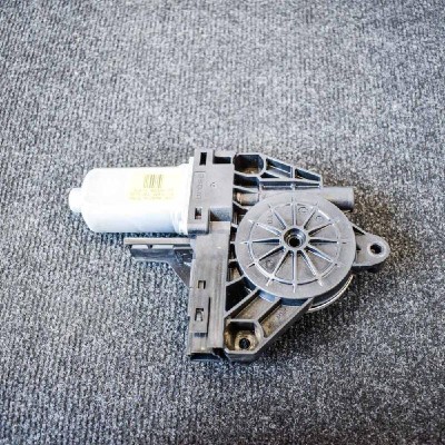 Motor macara geam ușă st&amp;acirc;nga față VOLVO V40 Hatchback 2015 OEM: 966268-103 | 3251206 foto