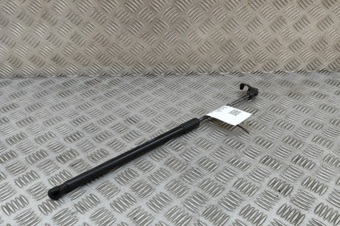 Amortizor capota st&acirc;nga față VOLVO XC60 II 246 2020 OEM: 31424539 30428997