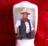 SOLNITA VINTAGE PORTELAN DECOR JOHN WAYNE 9.5 CM