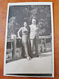 Fotografie tip Carte Postala, familie la plimbare, perioada interbelica, necirculata