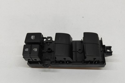 Buton geam ușă dreapta față TOYOTA YARIS CROSS MXP_ 2023 OEM: 84040-0D030 | 32001998 foto