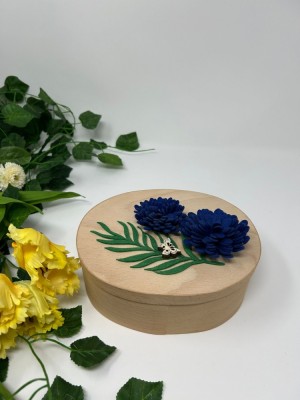 Cutie de Bijuterii din Lemn , Decorata cu Flori Albastre din Fetru foto