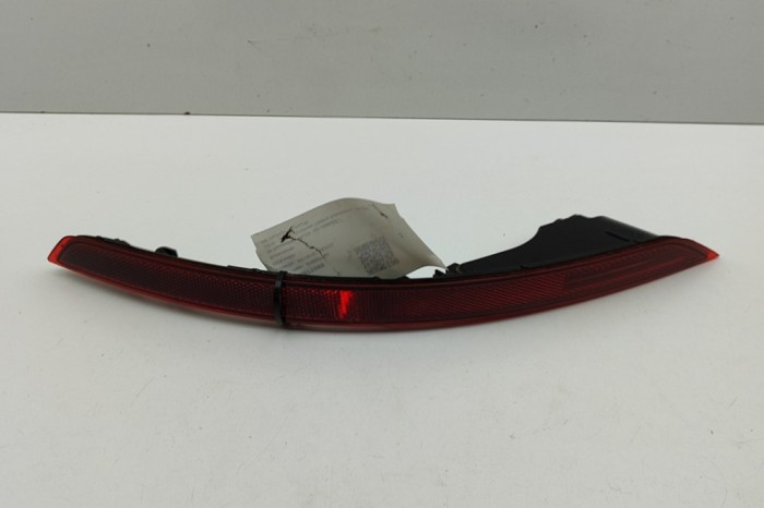 Reflector bara de protecție dreapta spate AUDI Q8 4MN 2024 OEM: 4M8945702 | 31871589