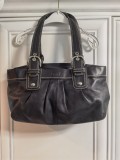 Geanta Dama Coach Piele Naturala Neagra Mana Umar, Originala, incapatoare, Curea ajustabila, Accesorii Argintii