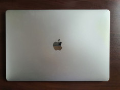 Macbook Pro 15&amp;quot; 2019, 8-Core i9,16GB,4GB Radeon 512SSD foto