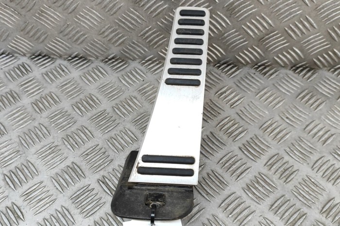 Pedala de accelerație VOLVO XC90 II 2016 OEM: 31445944 28346796