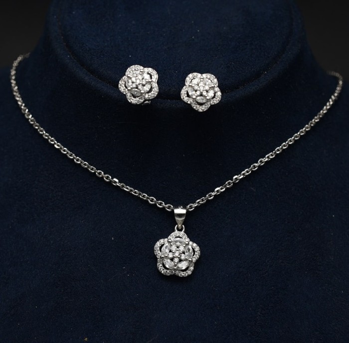 Set Argint 925 Cercei, Pandantiv, Lantisor Elegant ---- cod Set317A