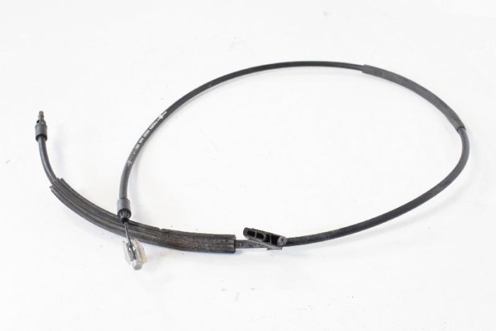 Cablu fr&acirc;nă de m&acirc;nă VOLVO V40 Hatchback 2016 OEM: 31362965 | 10032133