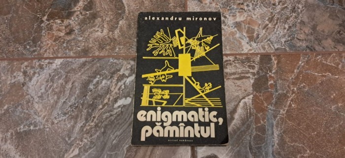 Carte enigmatic,pamantul