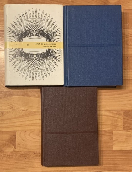 Tratat de programare a calculatoarelor de Donald Knuth (3 vol)