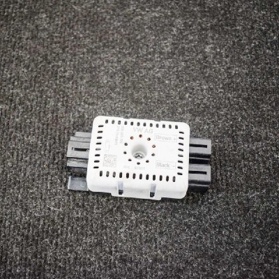 Amplificator de antena VW TIGUAN AD1 2017 OEM: 5Q0035570 3676018 foto