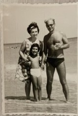 Anii 60 Georges Dumitresco, Isabella (sotia) si Lydia Gabor fiica / pictor medic