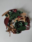 Lot soldați plastic 2