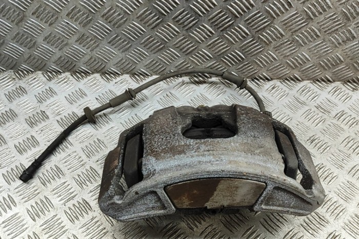 Etrier de fr&acirc;nă dreapta față AUDI A6 4G2, C7, 4GC 2017 OEM: 4G0615124B 30472504