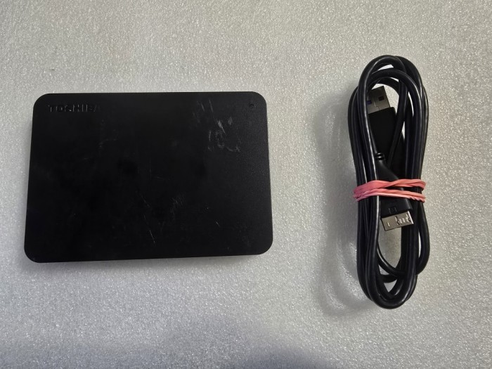 Hard disk extern Toshiba 1TB, 2.5&quot;, USB 3.0, Negru - teste reale
