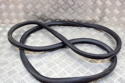 Garnitura ușă dreapta spate VW PASSAT B7 362 2012 OEM: 3C5867913B | 13569383 foto
