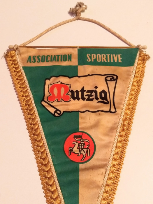 Fanion (vechi) Sportiv - Asociatia Sportiva MUTZIG (Franta)