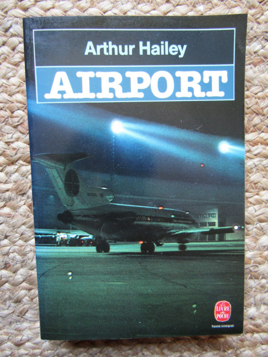 AIRPORT - ARTHUR HAILEY