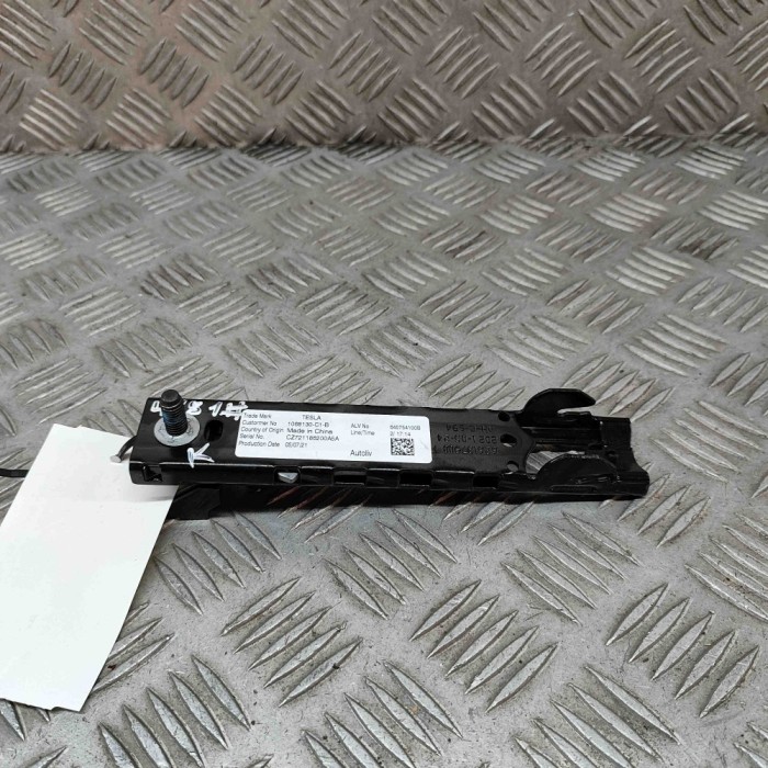 Reglaj &icirc;nălțime centura st&acirc;nga față TESLA MODEL Y 2021 OEM: 1068130-C1-B 22595582