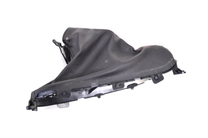 Ornament m&acirc;ner fr&acirc;nă de m&acirc;nă MAZDA 3 Sedan BM 2014 OEM: B45A-64433 13603976