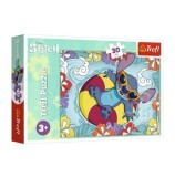 Cumpara ieftin Puzzle Trefl - Stitch in vacanta, 30 piese