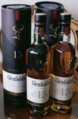 Whisky Glenfiddich 15 ani , 2 sticle de single malt whisky foto