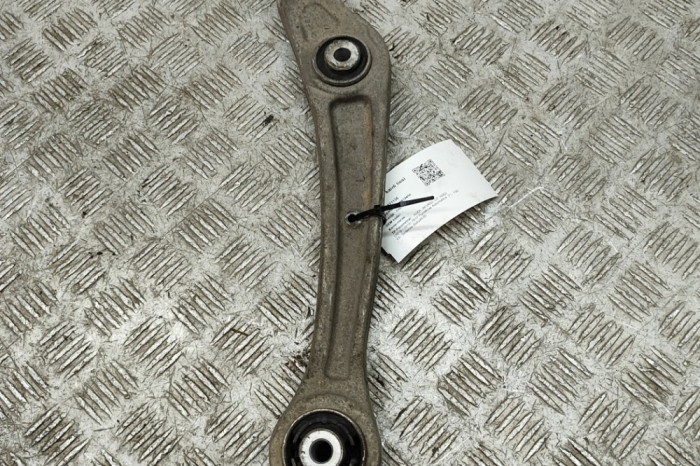 Braț inferior st&acirc;nga față AUDI A6 4G2, C7, 4GC 2012 OEM: 8K0407151D | 22871136