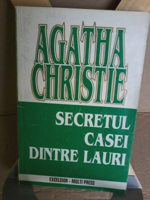 Agatha Christie - Secretul casei dintre lauri foto