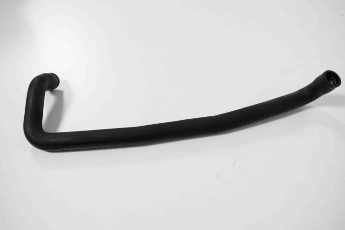 Furtun radiator răcire dreapta VOLVO XC90 I 2006 OEM: 30776223