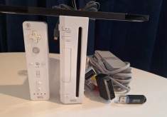 Nintendo Wii Modat 120 Jocuri Preinstalate, 6 in 1, Set Complet foto
