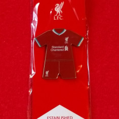 Magnet frigider-fotbal - FC LIVERPOOL (produs oficial, nou)