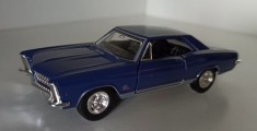 Macheta Buick Riviera Gran Sport 1965 albastru - Welly 1/36 muscle car foto