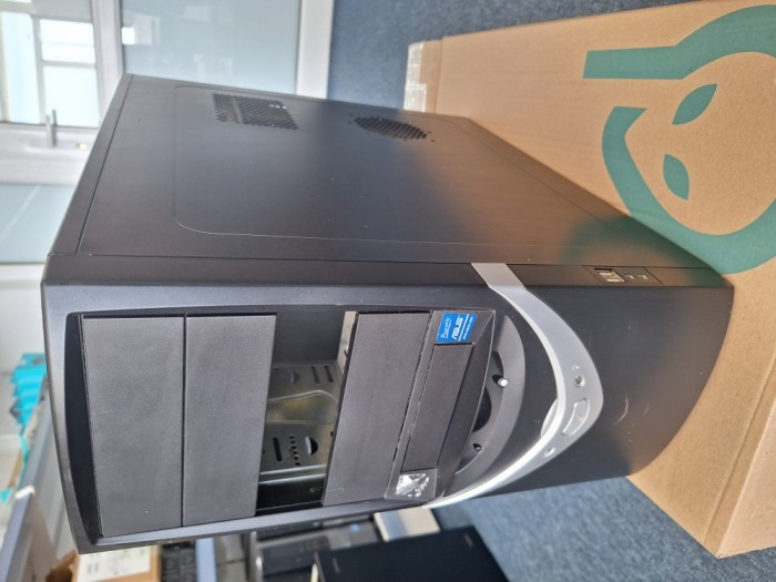 Carcasa calculator unitate sistem PC Tower fara sursa ATX