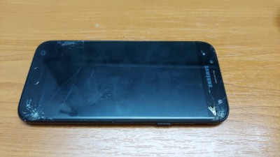 TELEFON SAMSUNG J5 , MODEL SM-J530F , DUAL SIM , DISPLAY SPART . foto