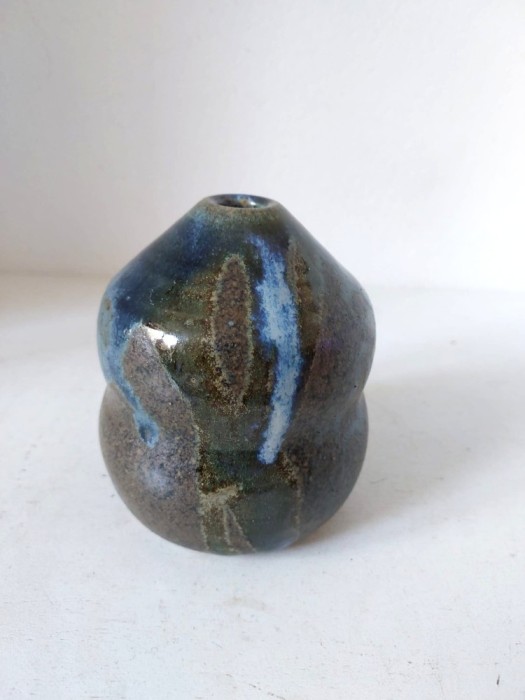 Vas ceramic stil japonez, gresie, form deosebita, 10cm inaltime x cca 8cm diametru