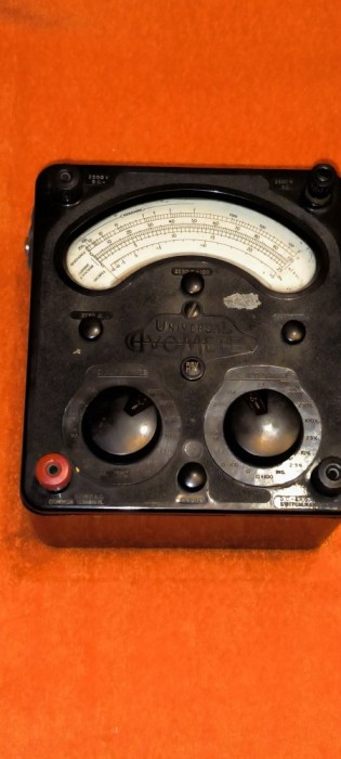AVOMETRU ( MULTIMETRU ) VINTAGE&nbsp; PERIOADA ANILOR 1950 - 1960&nbsp; AVOMETRU MODEL 8&nbsp; MK III