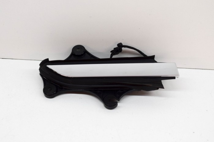 M&acirc;ner exterior ușă dreapta spate TESLA MODEL X 2020 OEM: 1045158-00-D | 13847250